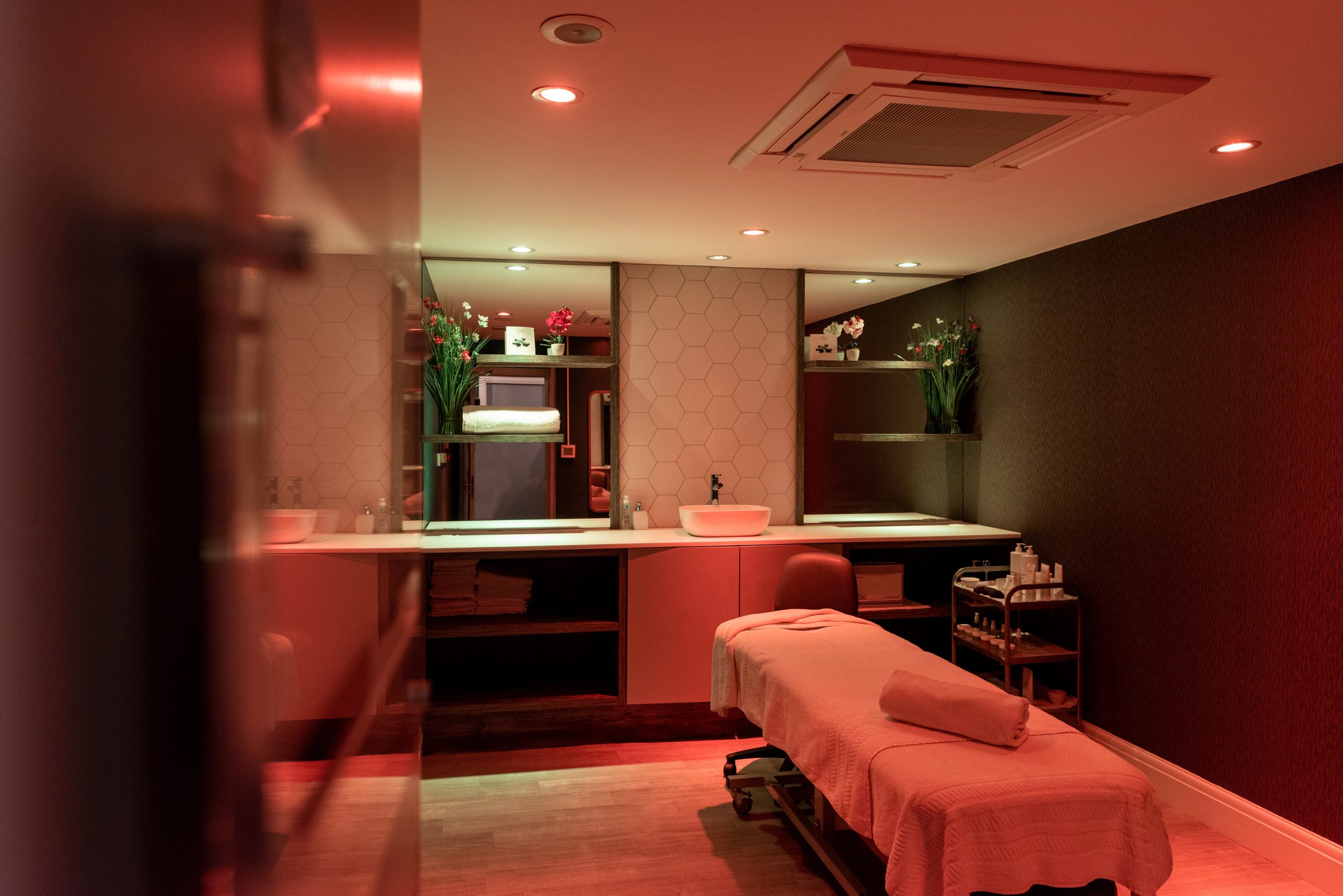 mercure hotel - massage room