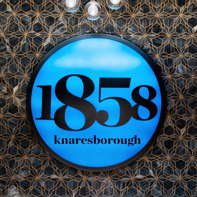 knaresborough bar 1985 sign